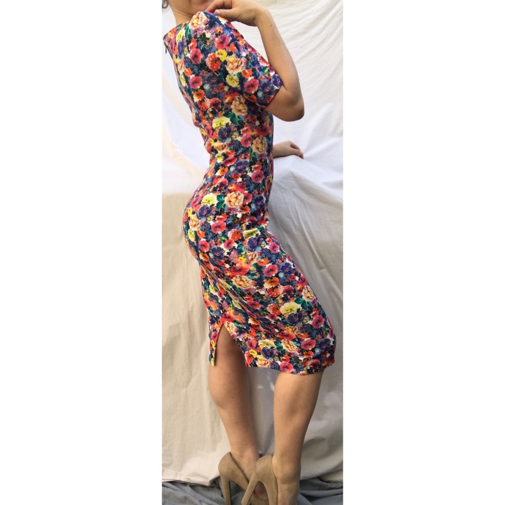Floral ZARA midi dress!